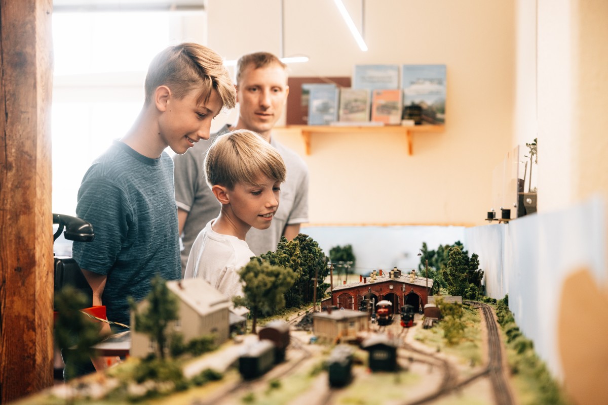 Modellbahnausstellung Bahnhof Oschatz Süd an der Döllnitzbahn © Philipp Herfort Photography