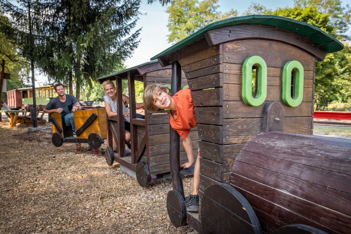 Eisenbahnspielplatz_Waldeisenbahn_Muskau © Philipp Herfort Photography