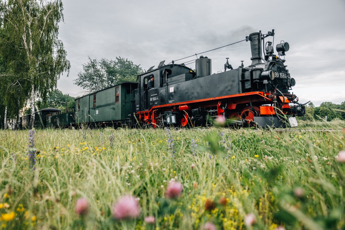 Dampfzug der Döllnitzbahn im Bahnhof Mügeln. © Philipp Herfort Photography