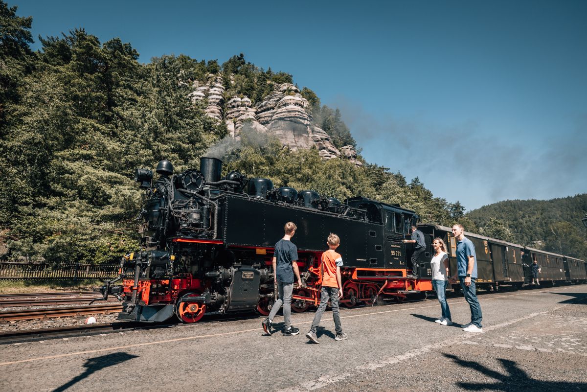 Zittauer Schmalspurbahn_ Kurort Oybin © Philipp Herfort Photography